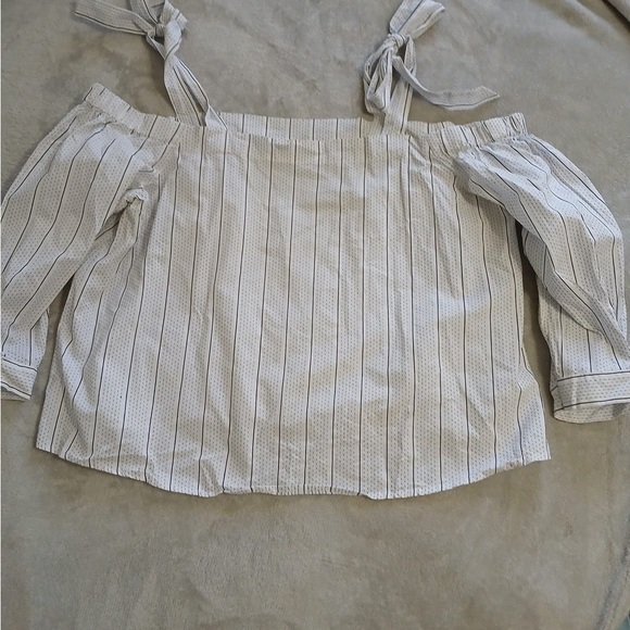 A New Day White Boxy Tie Front Blouse - Picture 2 of 10